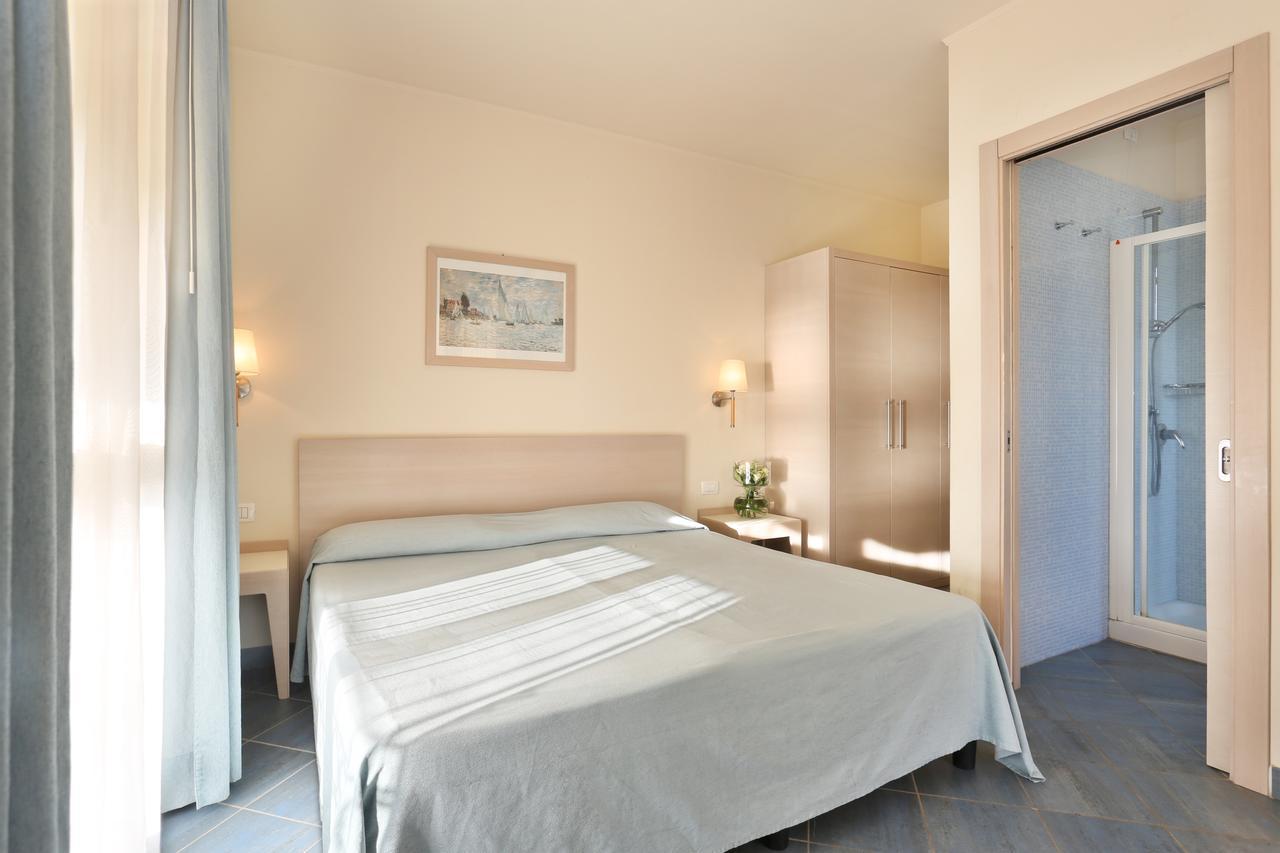 Hotel Brunella Λίντο ντι Καμαϊόρε Εξωτερικό φωτογραφία