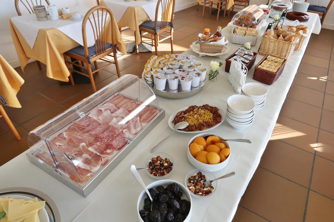 Hotel Brunella Λίντο ντι Καμαϊόρε Εξωτερικό φωτογραφία