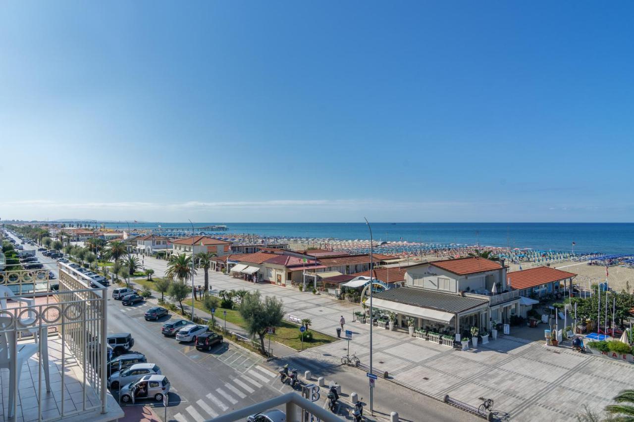Hotel Brunella Λίντο ντι Καμαϊόρε Εξωτερικό φωτογραφία